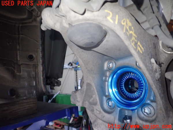 5UPJ-21954295]BMW 218i アクティブツアラー(6S15 F45)左フロントナックルハブ 中古_m0001.jpg