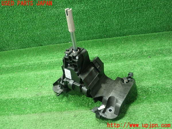 5UPJ-21957555]BMW 218i アクティブツアラー(6S15 F45)ATシフトレバー ジャンク部品取り_m0002.jpg