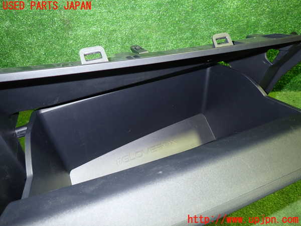 5UPJ-21967516]プリウス(ZVW60)グローブボックス1 中古_m0005.jpg