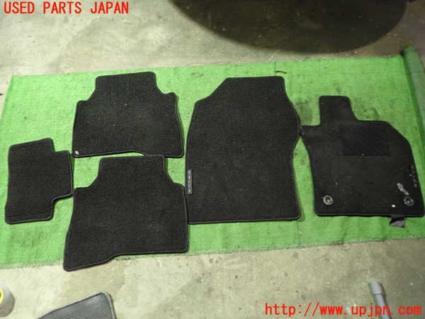 5UPJ-21967800]プリウス(ZVW60)フロアマット 中古_m0001.jpg