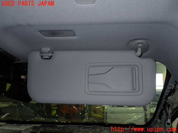 5UPJ-21967625]プリウス(ZVW60)室内サンバイザー右側 中古_m0002.jpg