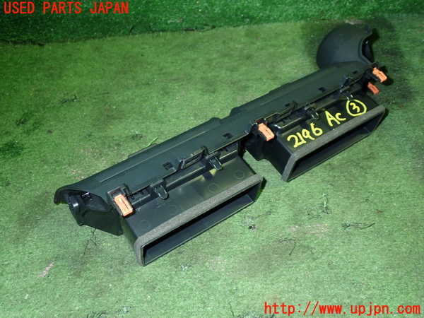 5UPJ-21967528]プリウス(ZVW60)エアコン吹き出し口3 (真中) 中古_m0003.jpg