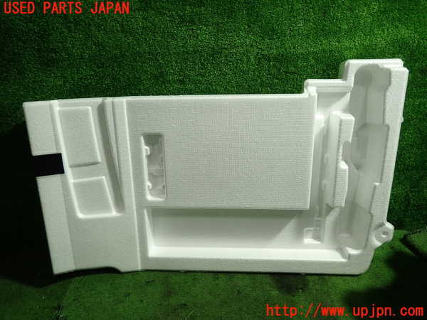 5UPJ-21967772]プリウス(ZVW60)ラゲッジトレイ2 中古_m0001.jpg