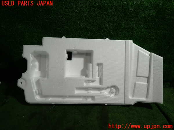 5UPJ-21967773]プリウス(ZVW60)ラゲッジトレイ3 中古_m0001.jpg