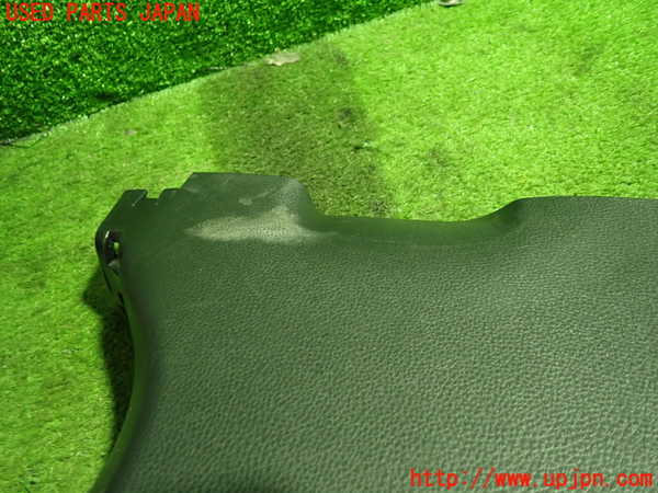 5UPJ-21967665]プリウス(ZVW60)右センターピラートリム 中古_m0004.jpg