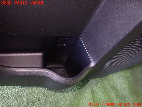 5UPJ-21971324]レクサス・RX450h(GYL15W)左後ドア内張り 中古_m0004.jpg