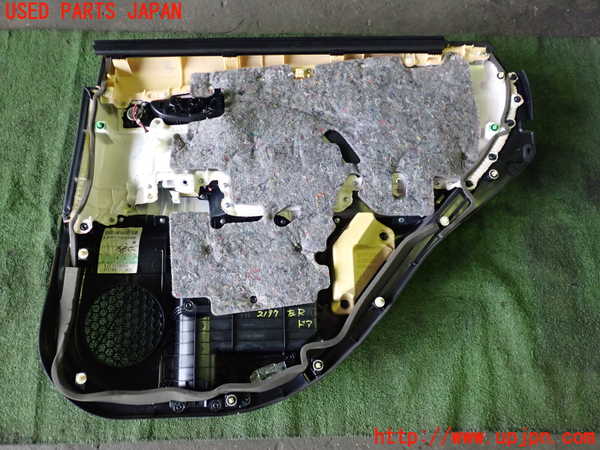 5UPJ-21971324]レクサス・RX450h(GYL15W)左後ドア内張り 中古_m0005.jpg