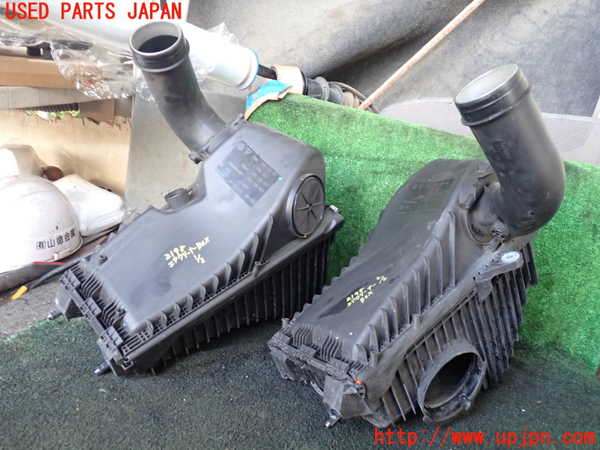 1UPJ-21982560]ポルシェ・カイエン S(92AM48)エアクリーナーボックス 中古_m0001.jpg