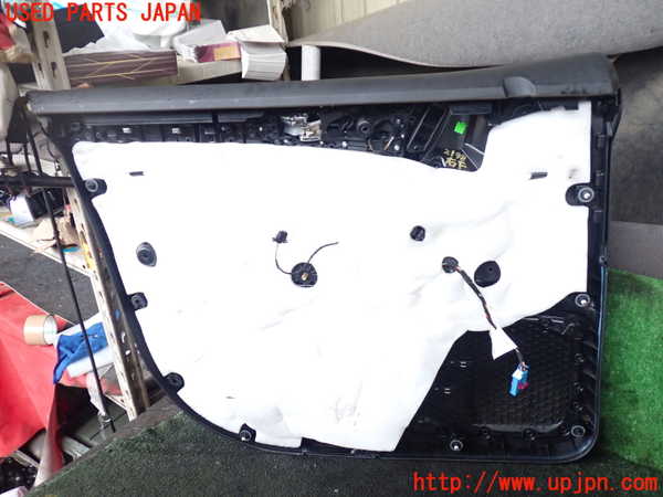 1UPJ-21981234]ポルシェ・カイエン S(92AM48)右前ドア内張り 中古_m0004.jpg
