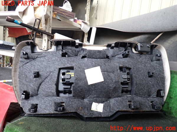 1UPJ-21981578]ポルシェ・カイエン S(92AM48)バックドア内張り 中古_m0004.jpg