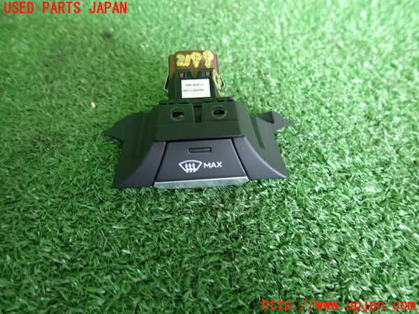 2UPJ-21996308]アウディ・TTS クーペ(FVCJXF)スイッチ3(デフロスター) 中古_m0001.jpg