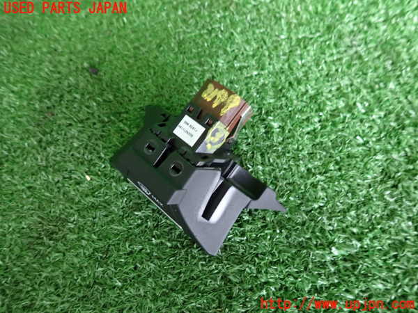 2UPJ-21996308]アウディ・TTS クーペ(FVCJXF)スイッチ3(デフロスター) 中古_m0002.jpg
