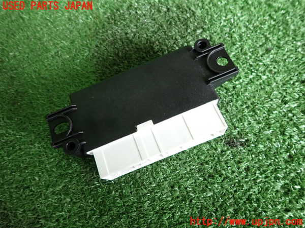2UPJ-21996150]アウディ・TTS クーペ(FVCJXF)コンピューター5 中古 5Q0919298_m0002.jpg