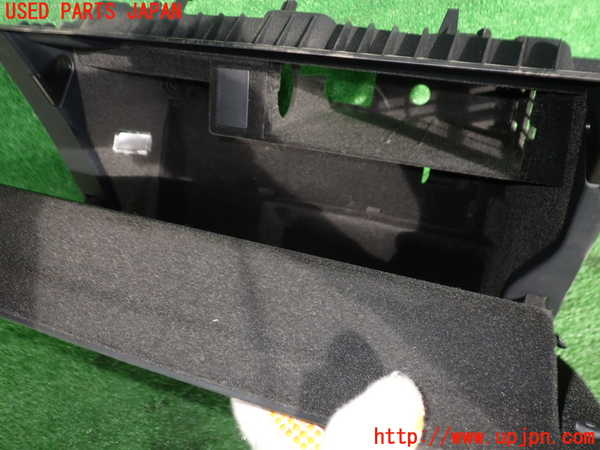 2UPJ-21997516]アウディ・TTS クーペ(FVCJXF)グローブボックス1 中古_m0003.jpg
