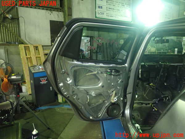 5UPJ-22001320]スイフトスポーツ(ZC33S)左後ドア 43R-007957 ジャンク部品取り_m0005.jpg