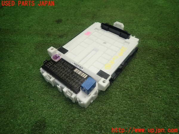 5UPJ-22006742]スイフトスポーツ(ZC33S)ヒューズボックス2 中古_m0001.jpg
