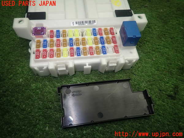 5UPJ-22006742]スイフトスポーツ(ZC33S)ヒューズボックス2 中古_m0003.jpg