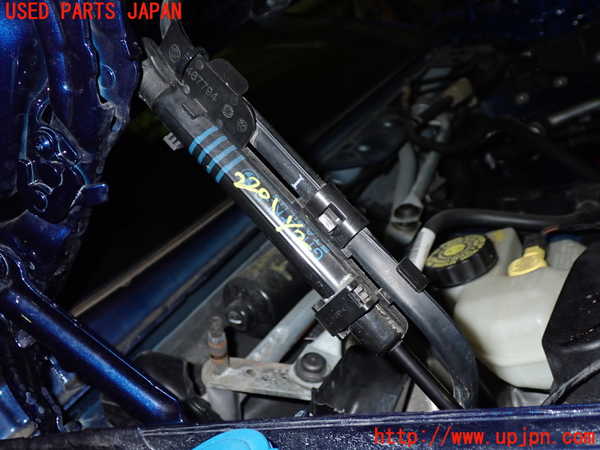 5UPJ-22011068]BMW 523d ツーリング(JM20 G31)ボンネットダンパー 中古_m0001.jpg