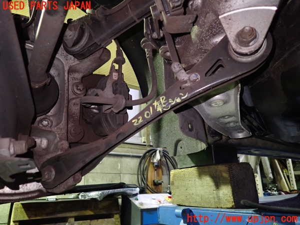 5UPJ-22015330]BMW 523d ツーリング(JM20 G31)左リアテンションロッド 中古_m0001.jpg