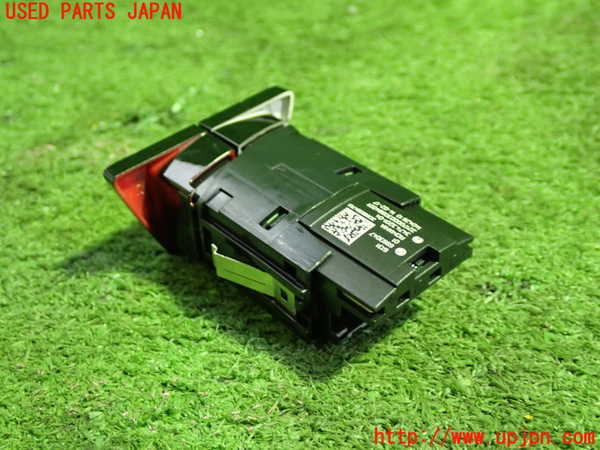 5UPJ-22016290]BMW 523d ツーリング(JM20 G31)ハザードスイッチ 中古_m0003.jpg