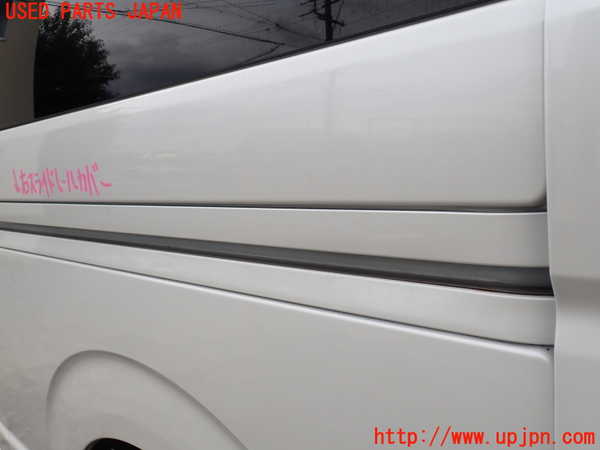 5UPJ-22021360]ハイエースバン200系(KDH206V)右スライドレールカバー 中古_m0003.jpg