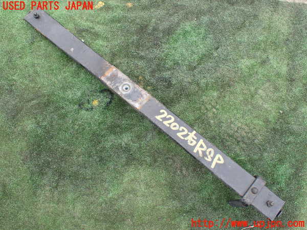 5UPJ-22025100]ハイエースバン200系(KDH206V)右リアスプリング 中古_m0001.jpg