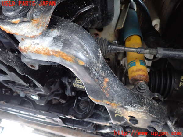 5UPJ-22025186]ハイエースバン200系(KDH206V)左フロントロアアーム1 【ジャンク】_m0002.jpg