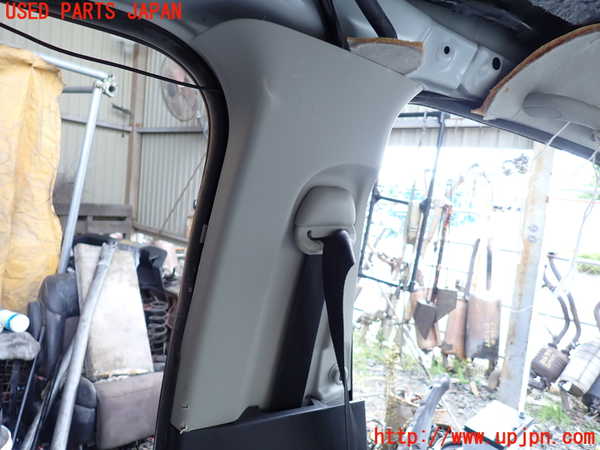 5UPJ-22027670]ハイエースバン200系(KDH206V)左センターピラートリム 中古_m0001.jpg