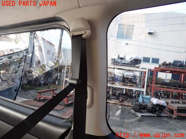 5UPJ-22027675]ハイエースバン200系(KDH206V)右リアピラートリム 中古_m0002.jpg