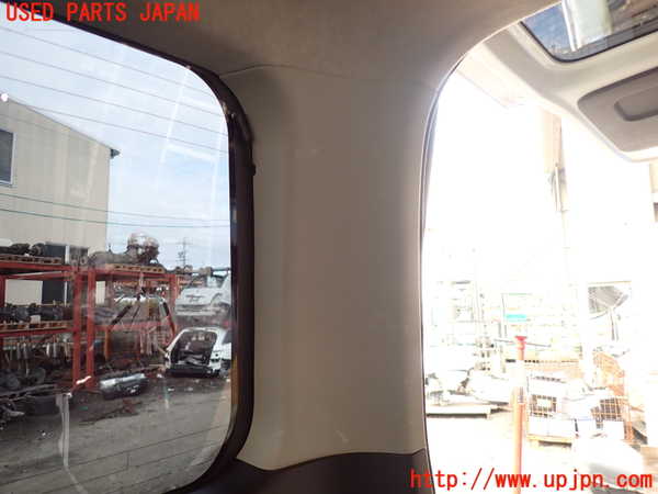 5UPJ-22027675]ハイエースバン200系(KDH206V)右リアピラートリム 中古_m0003.jpg
