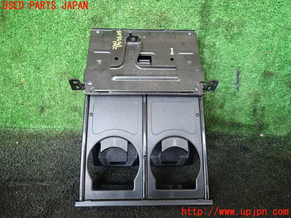 5UPJ-22027810]ハイエースバン200系(KDH206V)ドリンクホルダー 中古_m0002.jpg