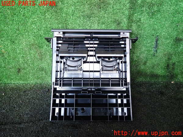 5UPJ-22027810]ハイエースバン200系(KDH206V)ドリンクホルダー 中古_m0003.jpg