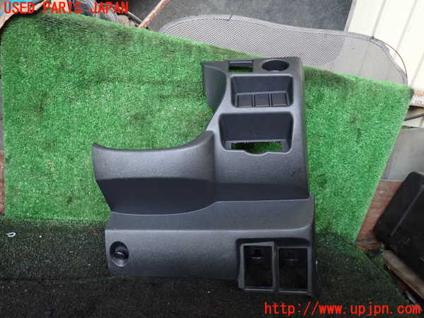 5UPJ-22027692]ハイエースバン200系(KDH206V)内装トリム類2 中古_m0001.jpg