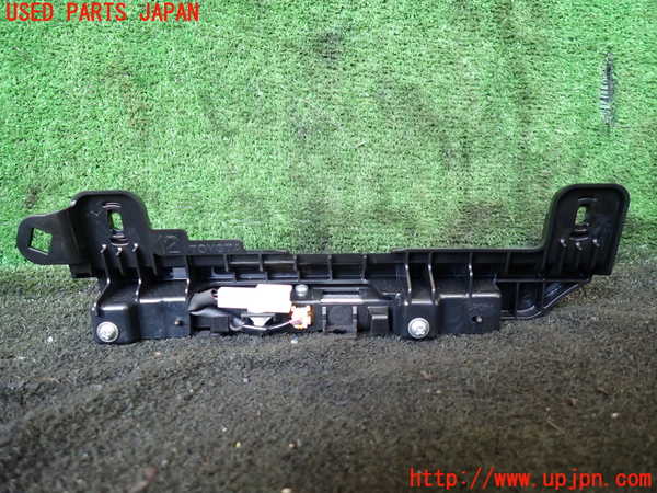 5UPJ-22031559]ハイエースバン200系(GDH206V)リアフィニッシャー 中古_m0002.jpg