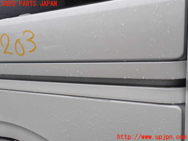 5UPJ-22031360]ハイエースバン200系(GDH206V)右スライドレールカバー 中古_m0003.jpg