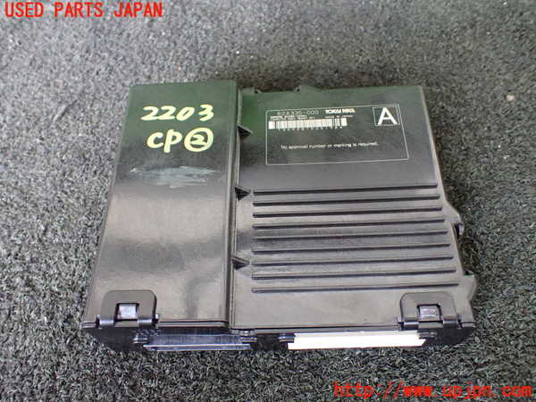 5UPJ-22036147]ハイエースバン200系(GDH206V)コンピューター2 89990-26061 中古_m0001.jpg