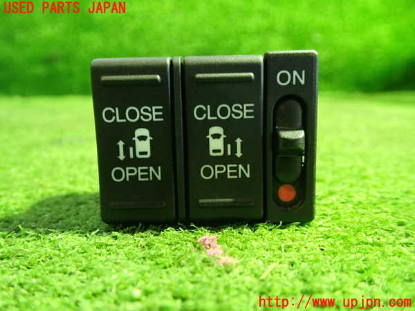 5UPJ-22046308]ステップワゴン スパーダ ハイブリッド(RP5)スイッチ3（スライドドア） 中古_m0001.jpg