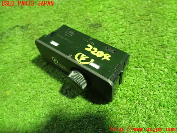 5UPJ-22046309]ステップワゴン スパーダ ハイブリッド(RP5)スイッチ4（SEL/RESET） 中古_m0002.jpg