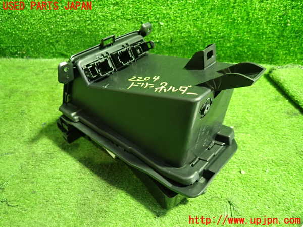 5UPJ-22047810]ステップワゴン スパーダ ハイブリッド(RP5)ドリンクホルダー 中古_m0003.jpg