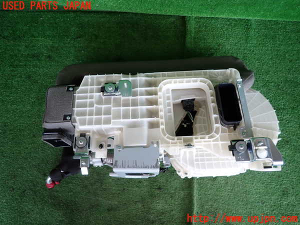 2UPJ-22056082]クラウン マジェスタ ハイブリッド(GWS214)エバポレーター2 中古_m0003.jpg