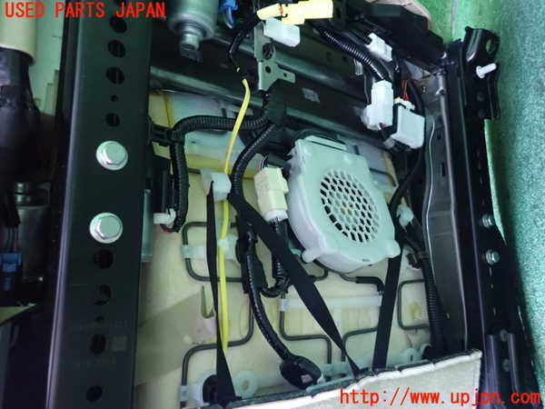 2UPJ-22057035]クラウン マジェスタ ハイブリッド(GWS214)運転席シート 中古_m0005.jpg