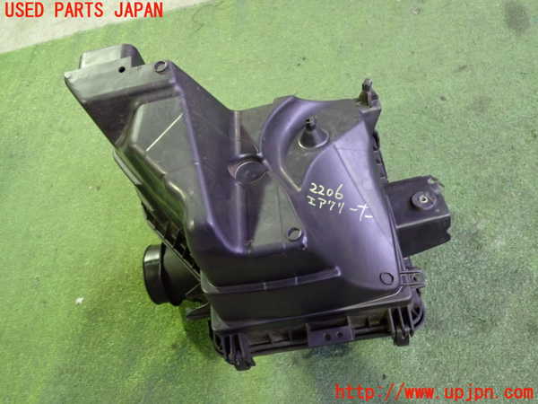 5UPJ-22062560]フォード・マスタング(05-14) V6 コンバーチブル(不明)エアクリーナーボックス 【左ハンドル車】 中古_m0003.jpg