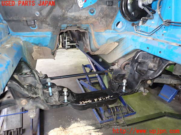 2UPJ-22065285]フォード・マスタング(05-14) V6 コンバーチブル(不明)フロントメンバー 【左ハンドル車】 中古_m0001.jpg