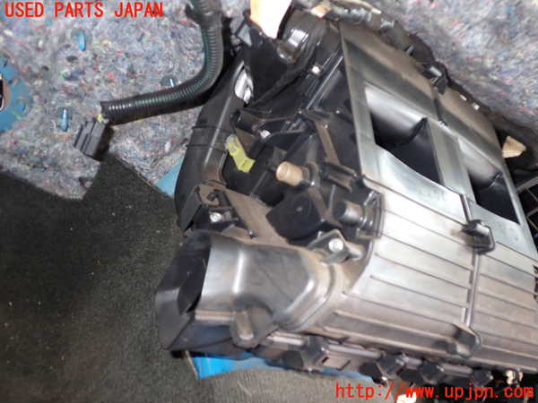 2UPJ-22066081]フォード・マスタング(05-14) V6 コンバーチブル(不明)エバポレーター1 【左ハンドル車】 中古_m0002.jpg
