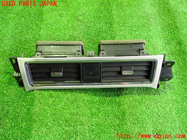 5UPJ-22067526]フォード・マスタング(05-14) V6 コンバーチブル(不明)エアコン吹き出し口1 (真中) 【左ハンドル車】 中古_m0001.jpg