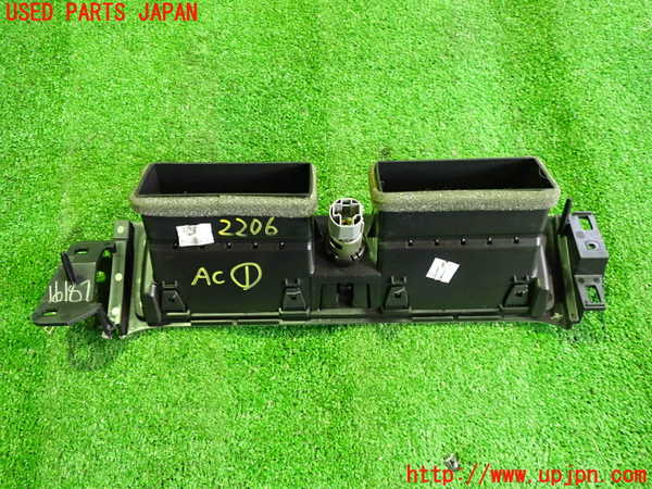 5UPJ-22067526]フォード・マスタング(05-14) V6 コンバーチブル(不明)エアコン吹き出し口1 (真中) 【左ハンドル車】 中古_m0003.jpg