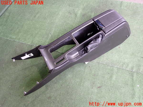 2UPJ-22067540]フォード・マスタング(05-14) V6 コンバーチブル(不明)センターコンソール 【左ハンドル車】 中古_m0001.jpg