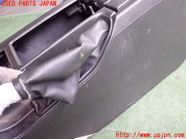 2UPJ-22067540]フォード・マスタング(05-14) V6 コンバーチブル(不明)センターコンソール 【左ハンドル車】 中古_m0004.jpg