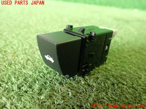 5UPJ-22076308]BRZ(86)(ZD8)スイッチ3 (トランクオープナー) 中古_m0001.jpg