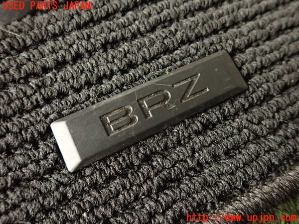 2UPJ-22077800]BRZ(86)(ZD8)フロアマット 中古_m0003.jpg